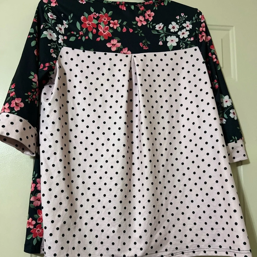 𝐃𝐨𝐭𝐭𝐞𝐝 𝐅𝐥𝐨𝐫𝐚𝐥 𝐍𝐮𝐠𝐠𝐥𝐞𝐬 𝐓𝐨𝐩 - Picture 4 of 4